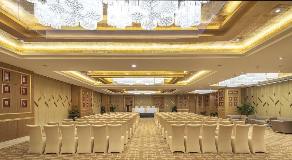 Radisson Gurugram Sohna Road City Center Gurgaon Eksteriør billede