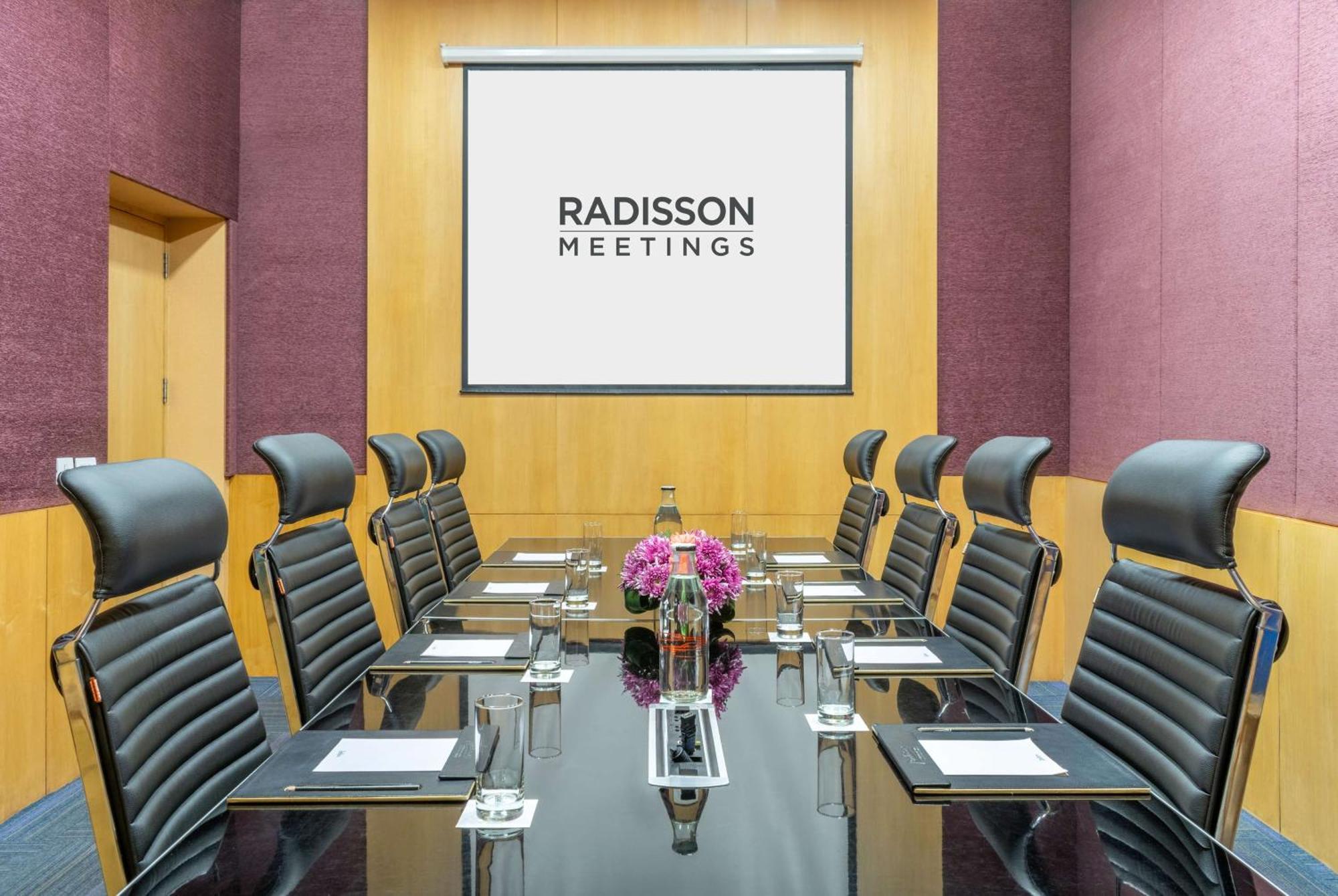 Radisson Gurugram Sohna Road City Center Gurgaon Eksteriør billede