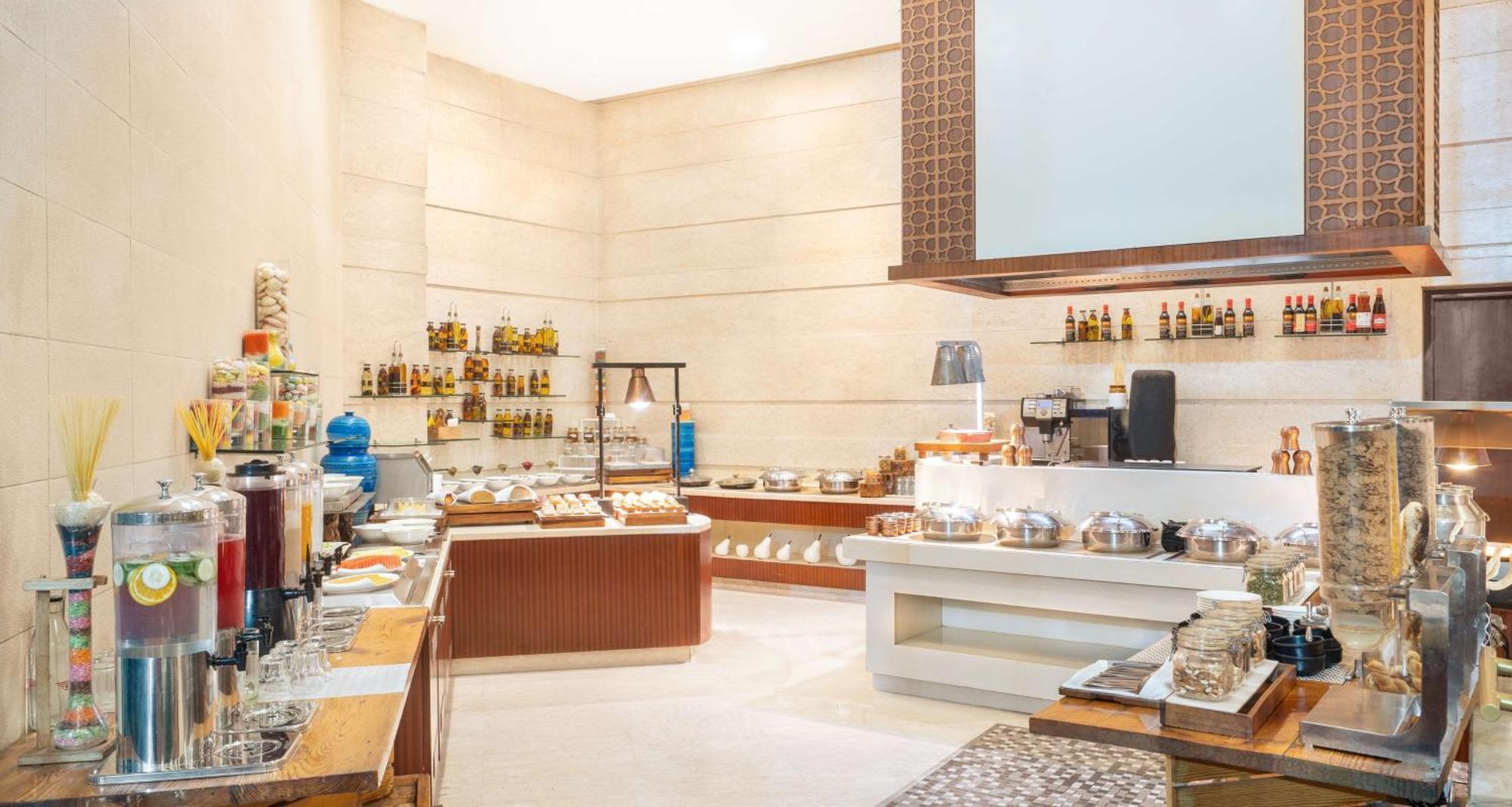 Radisson Gurugram Sohna Road City Center Gurgaon Eksteriør billede