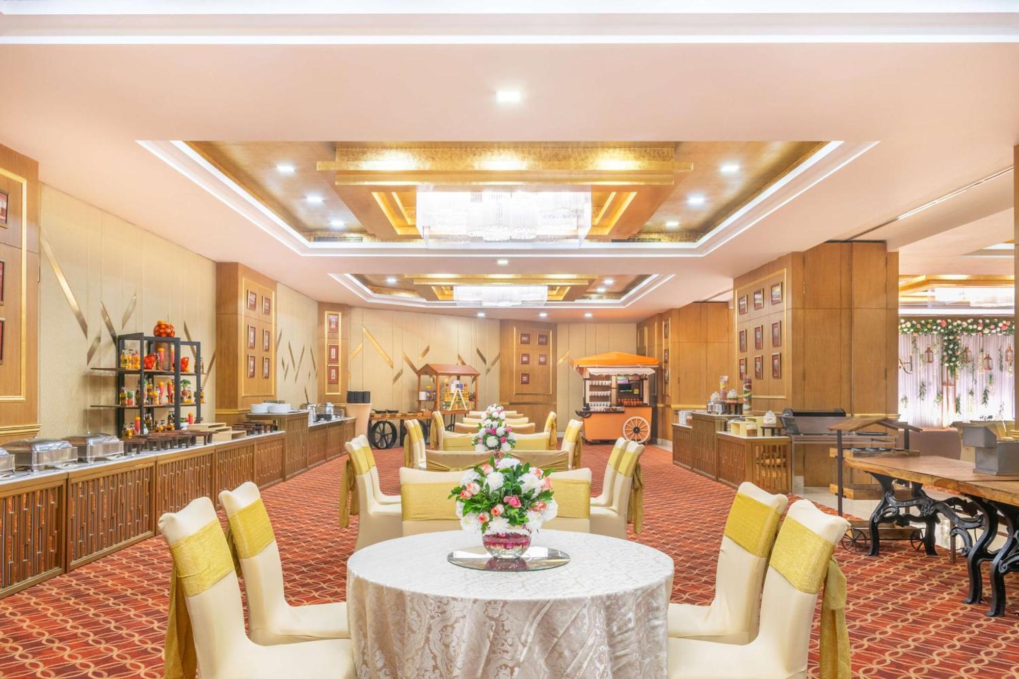 Radisson Gurugram Sohna Road City Center Gurgaon Eksteriør billede