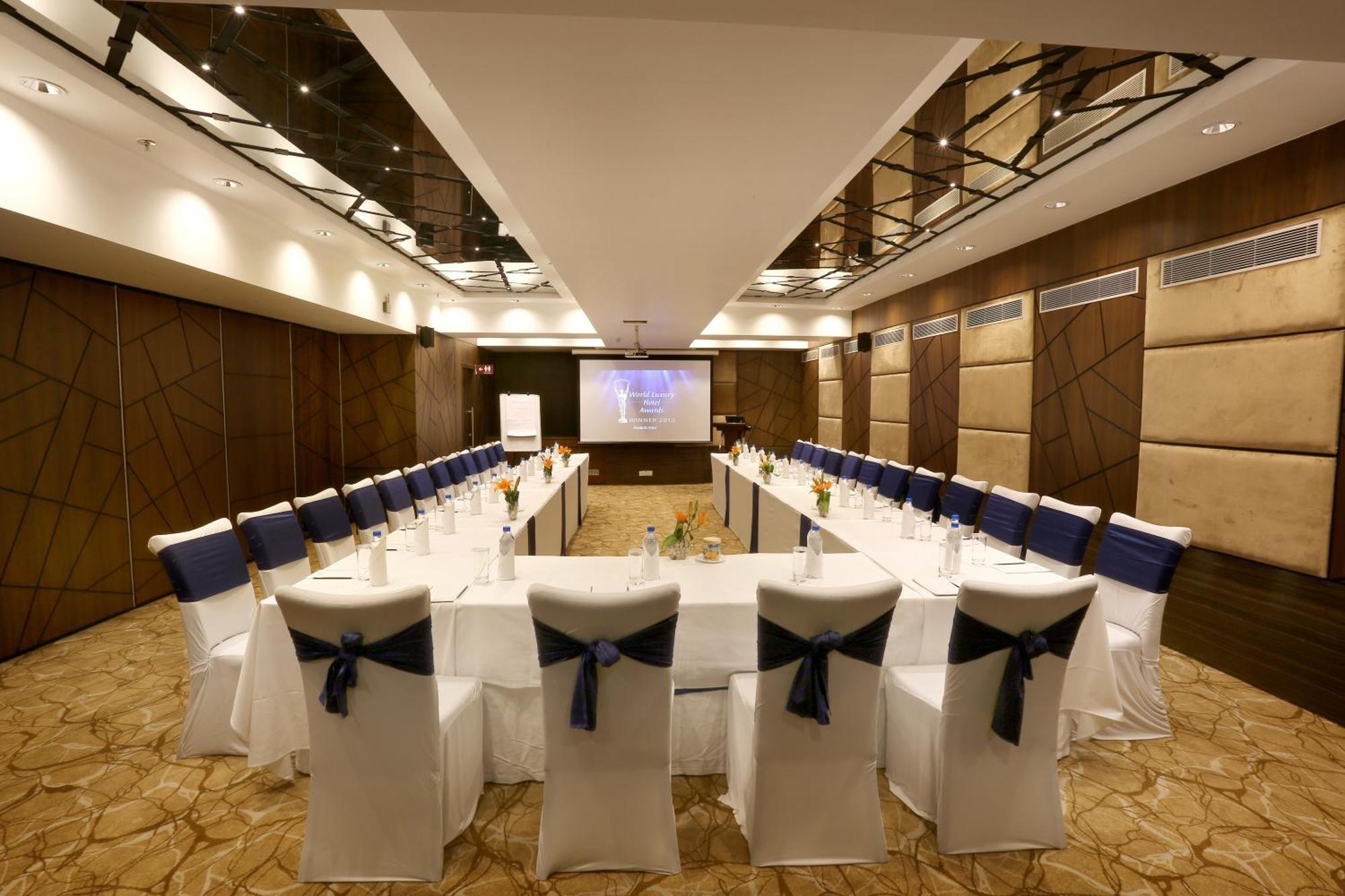 Radisson Gurugram Sohna Road City Center Gurgaon Eksteriør billede