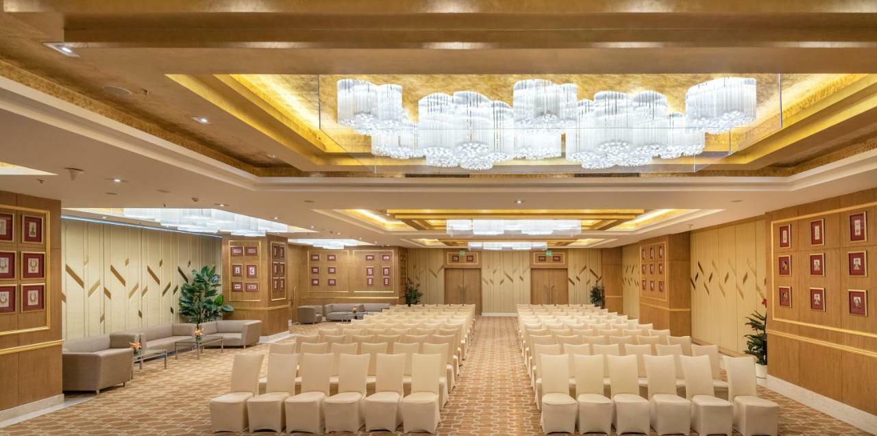 Radisson Gurugram Sohna Road City Center Gurgaon Eksteriør billede